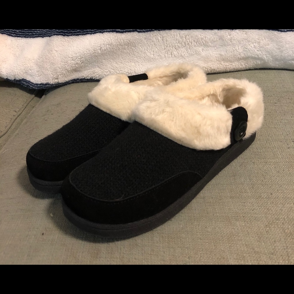 New Clarks women slippers black suede size 11